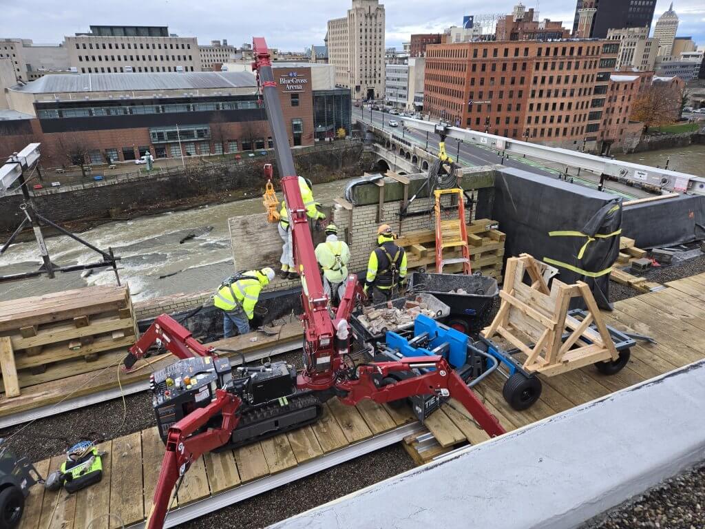 Construction work on Rundel roof